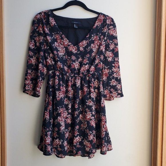 Forever 21 Dresses & Skirts - Forever 21 Floral Dress Size Small
